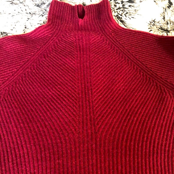Theory Cashmere Sweater - Picture 5 of 11
